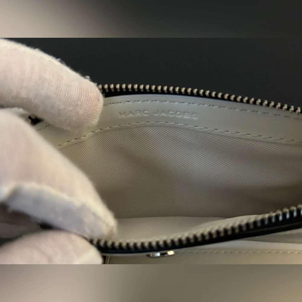 NWT Marc Jacobs Everyday Logo Wallet - Picture 4 of 9